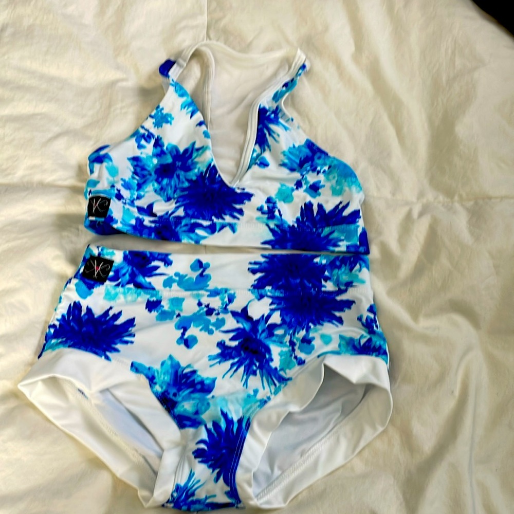 Kandi Kouture two piece set child xL
